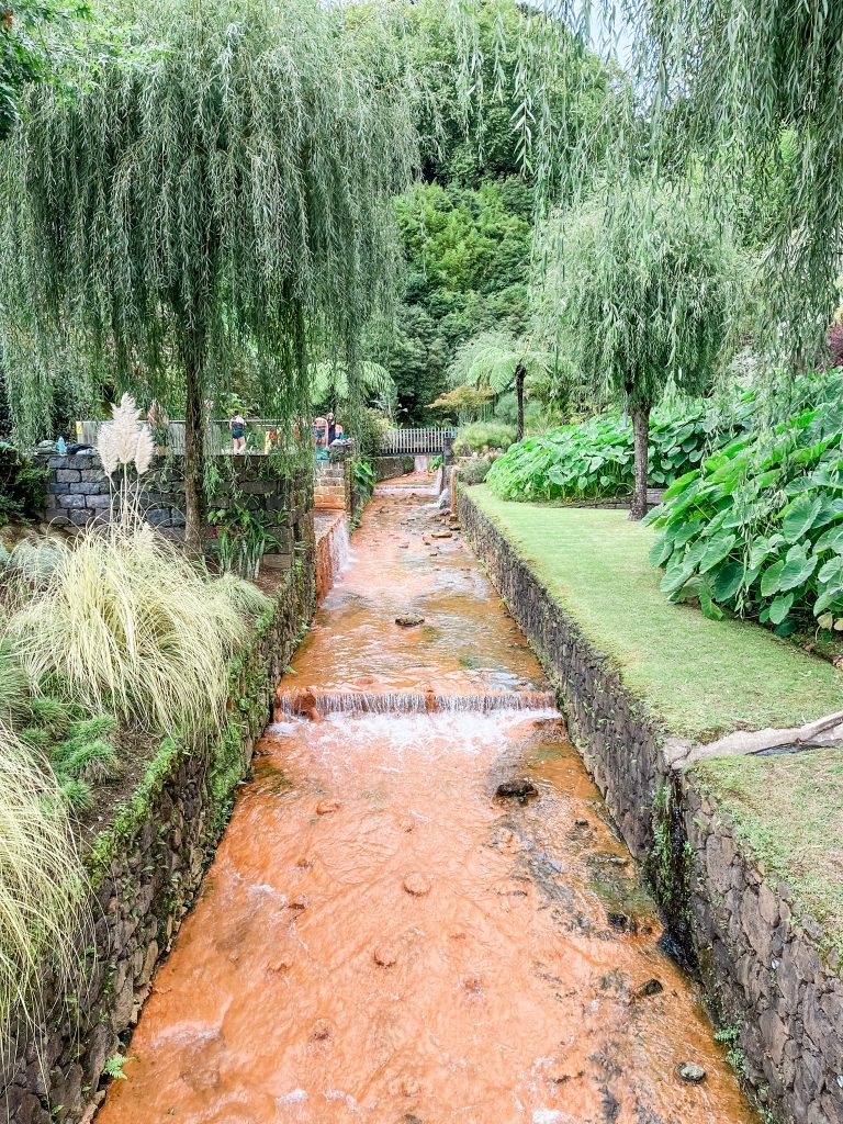 Poca da Dona Beja warmwaterbronnen in Furnas