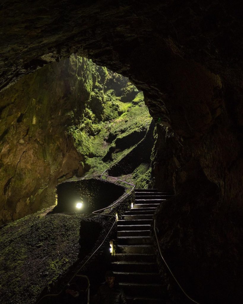 Algar do Carvão lavatunnel terceira azoren