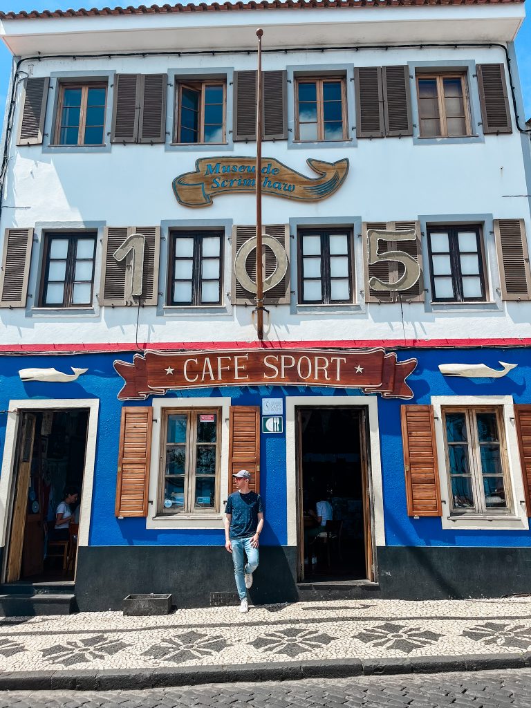 peters cafe sport in Horta