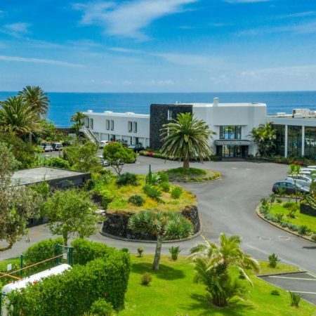 Caloura Resort + vlucht